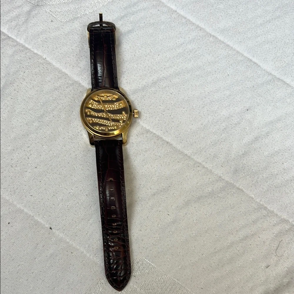 Michael Kors Gold and Brown Watch - Picture 2 of 3